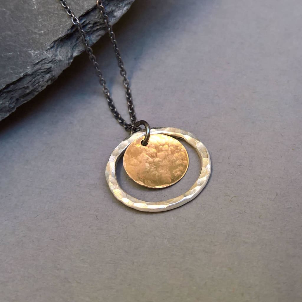 Dainty silver circle necklace