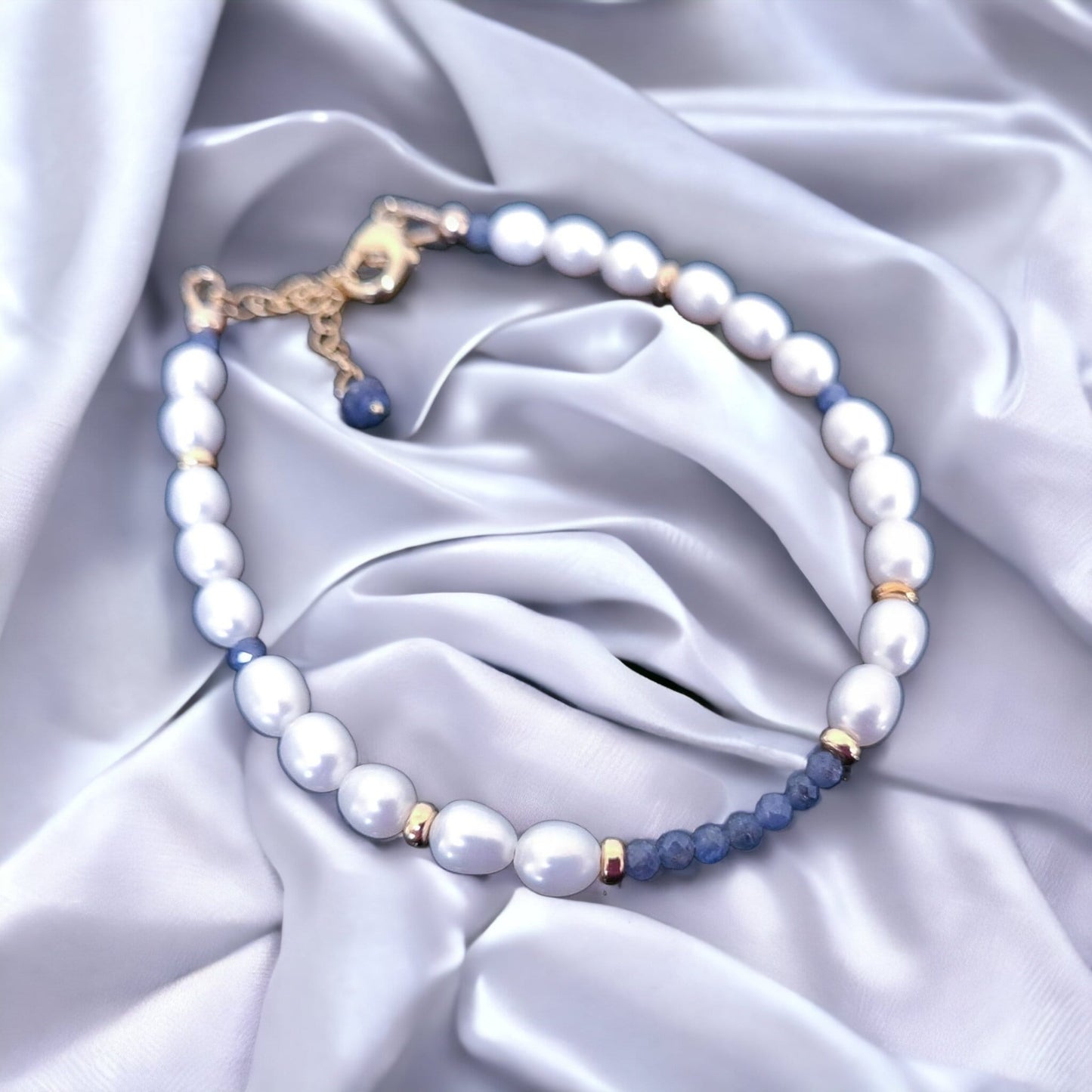 Pearl and Sapphire adjustable bracelet in gold vermeil silver