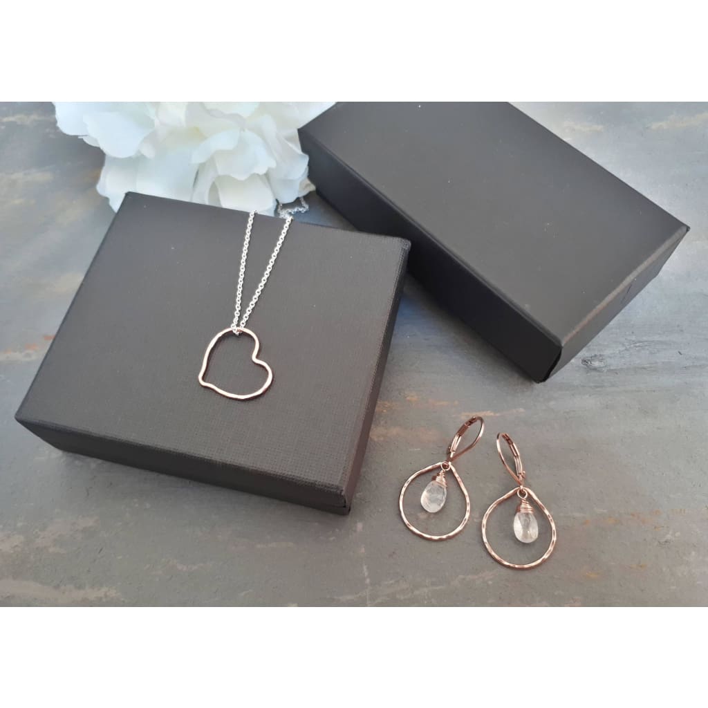 Rose gold floating heart necklace