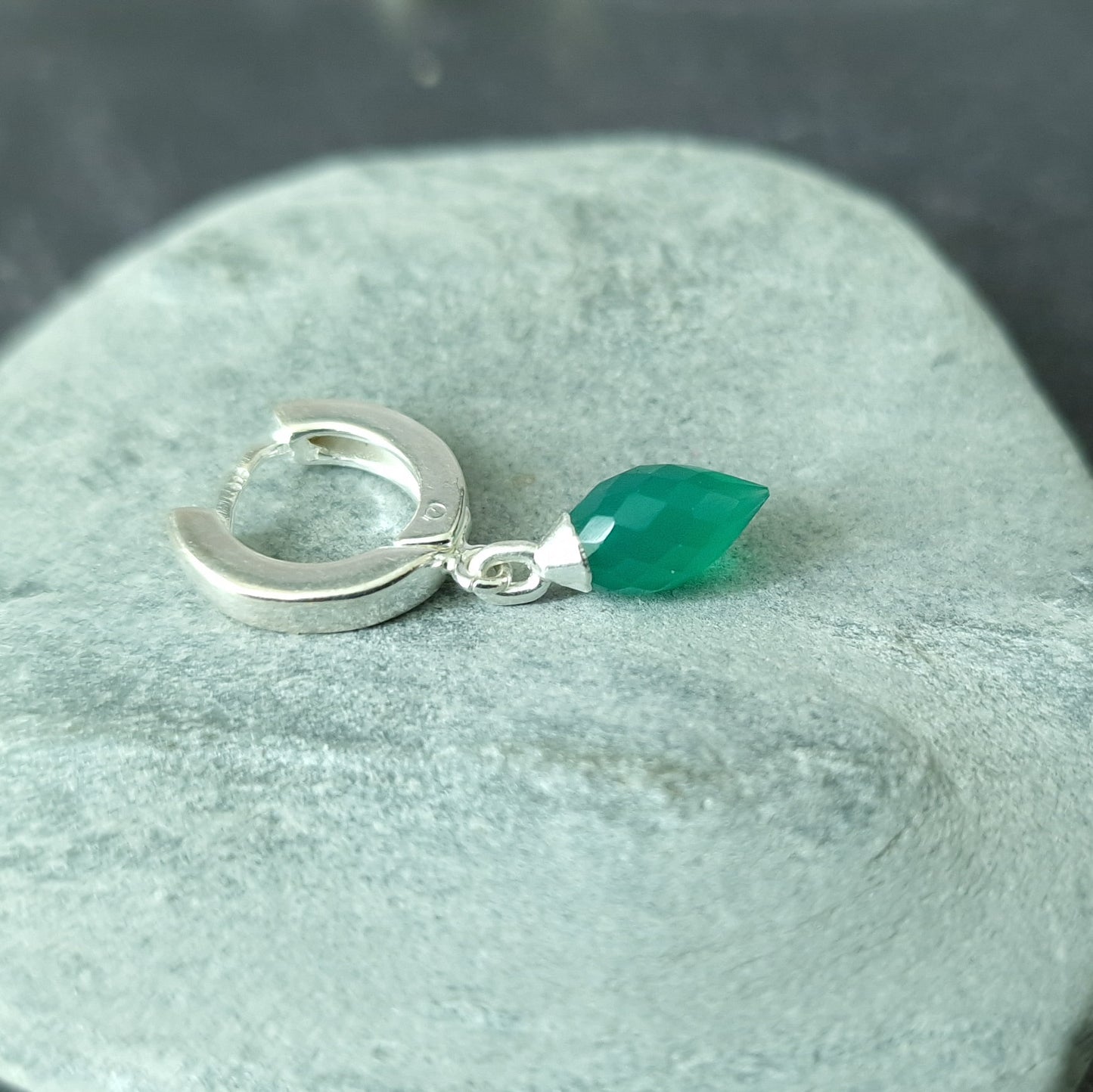 Sterling Silver Single Green Onyx Huggie Hoop Earring - August Birthstone Gift Unisex Design