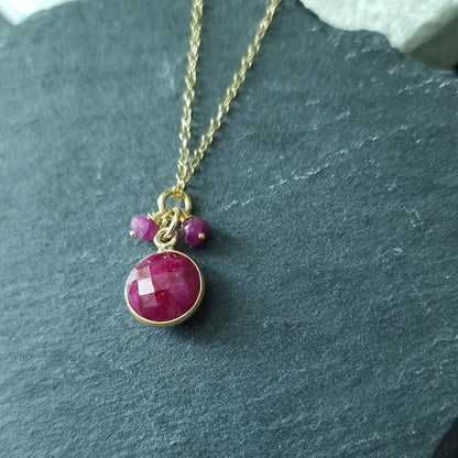 Ruby circle pendant necklace - close up - Marie Nicole Bijoux