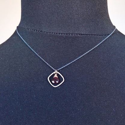 Garnet pendant necklace