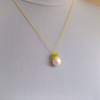 Pearl and peridot gemstone cluster pendant necklace in gold vermeil silver